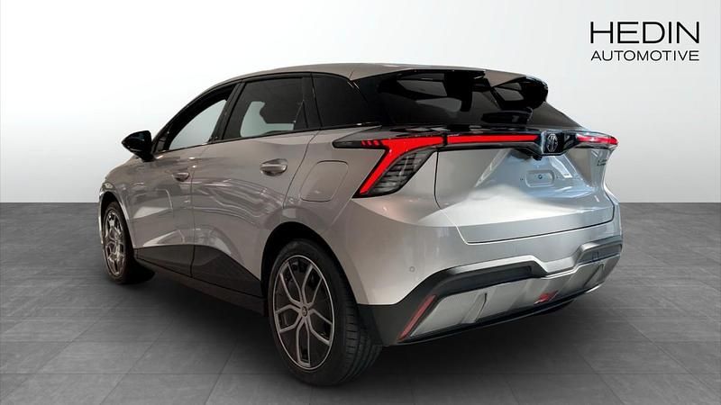 Begagnad MG MG4 EV Luxury 150 kW (204 HK) 2022 Okänd Halvkombi