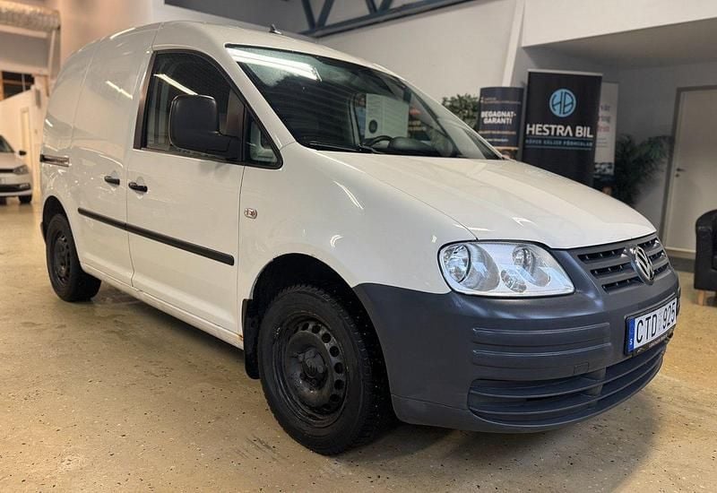 Vit Begagnad 2008 VW Caddy Minibuss | 49 900 kr (Bra pris) - Bild 1/4