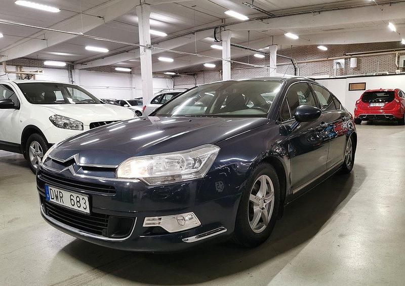 Mörkblå (blå) Begagnad 2010 Citroën C5 Sedan | 24 900 kr (Bra pris) - Bild 1/4