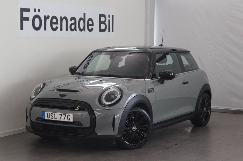 Grå Begagnad 2022 Mini Cooper SE Halvkombi | 219 000 kr (Marknadspris) - Bild 1/4
