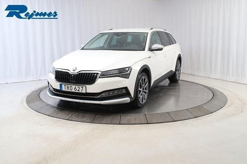 Vit Begagnad 2019 Skoda Superb Adventure Kombi | 324 800 kr (Lite dyr) - Bild 1/1