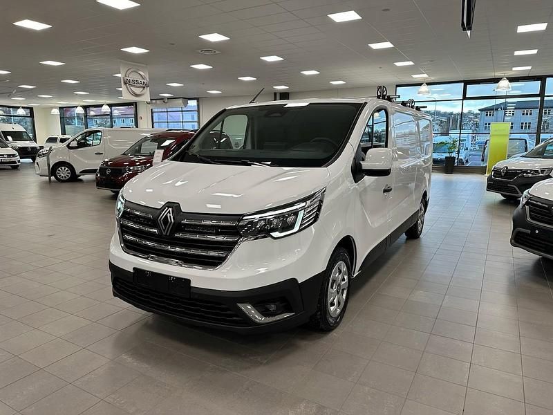 Begagnad Renault Trafic 2024 Vit Minibuss