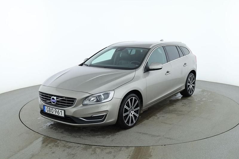 Brun Begagnad 2015 Volvo V60 Summum Kombi | 190 000 kr (Lite dyr) - Bild 1/3