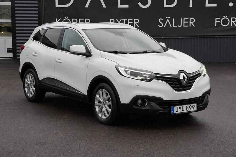 Bright white Begagnad 2016 Renault Kadjar SUV | 119 000 kr (Marknadspris) - Bild 1/4