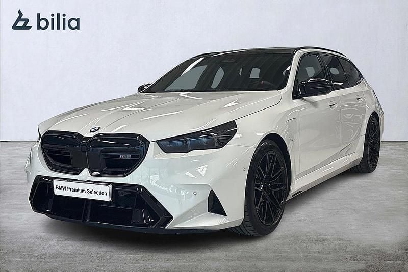 Begagnad BMW M5 Comfort Edition 2026 Vit Kombi