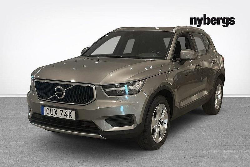 Grå Begagnad 2021 Volvo XC40 Momentum SUV | 263 000 kr (Lite dyr) - Bild 1/4
