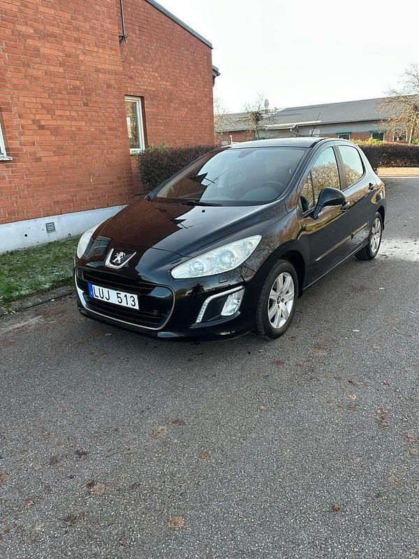 Begagnad 2011 Peugeot 308 Halvkombi | 39 000 kr (Marknadspris) - Bild 1/4