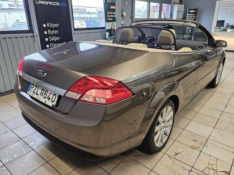 Begagnad Ford Focus 146 HK (107 kW) 2008 Grå