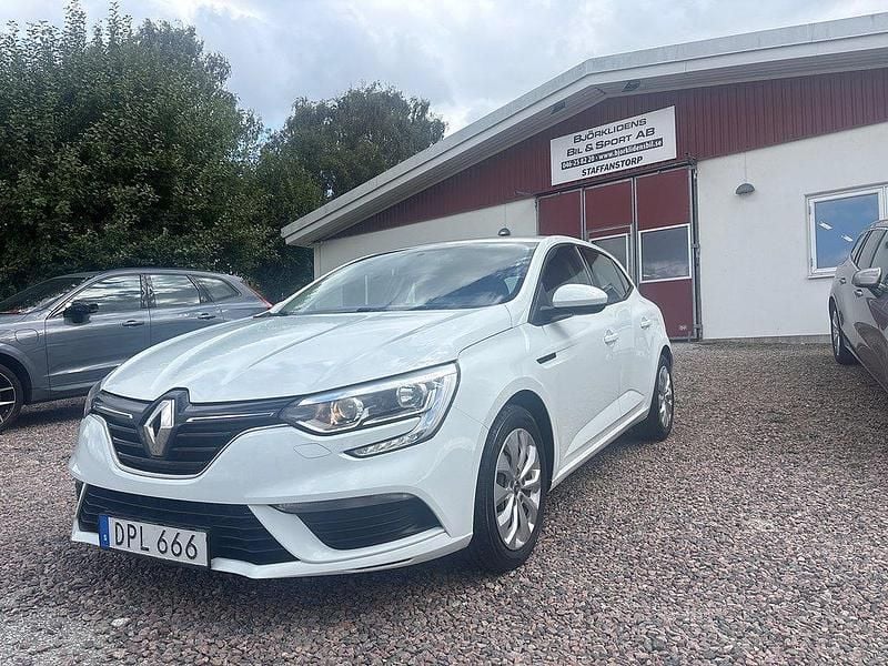 Vit Begagnad 2017 Renault Mégane IV Halvkombi | 109 000 kr (Marknadspris) - Bild 1/4