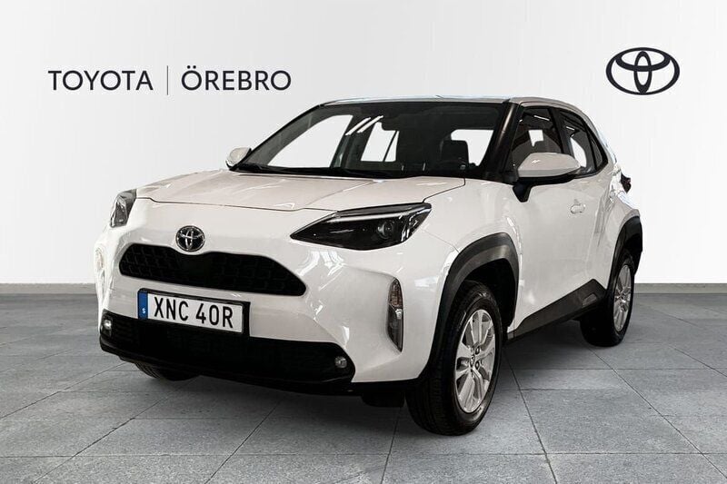 Vit Begagnad 2021 Toyota Yaris Cross Active SUV | 259 900 kr (Marknadspris) - Bild 1/3