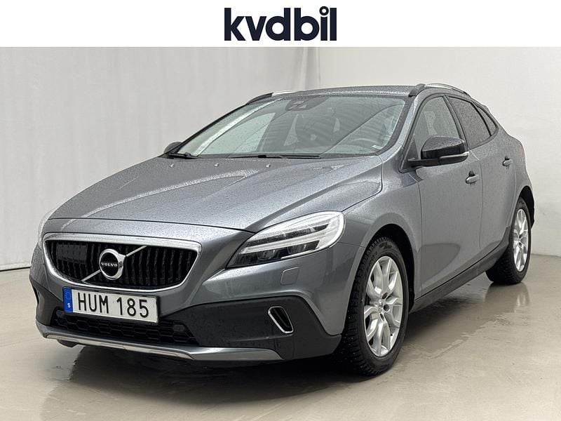 Grå Begagnad 2019 Volvo V40 CC Kombi | 189 400 kr - Bild 1/3