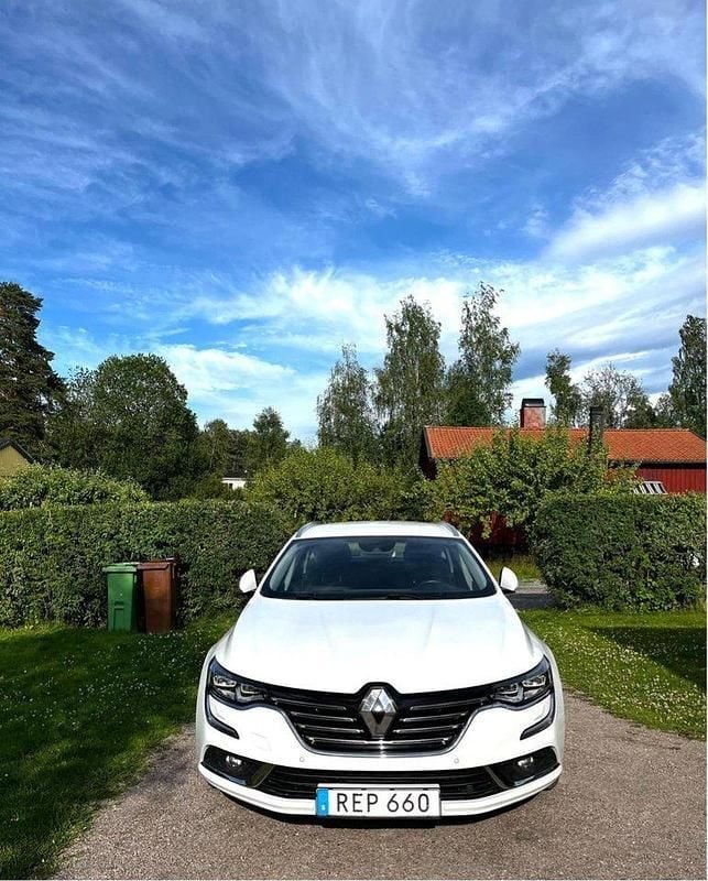 Vit Begagnad 2016 Renault Talisman GrandTour Kombi | 149 000 kr (Marknadspris) - Bild 1/4