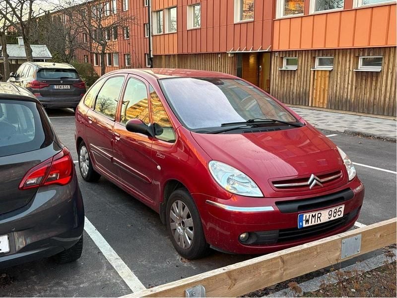 Röd Begagnad 2005 Citroën Xsara Picasso Minibuss | 3 000 kr - Bild 1/4