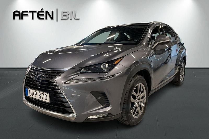 Grå Begagnad 2020 Lexus NX300h Executive Line SUV | 289 800 kr (Marknadspris) - Bild 1/3