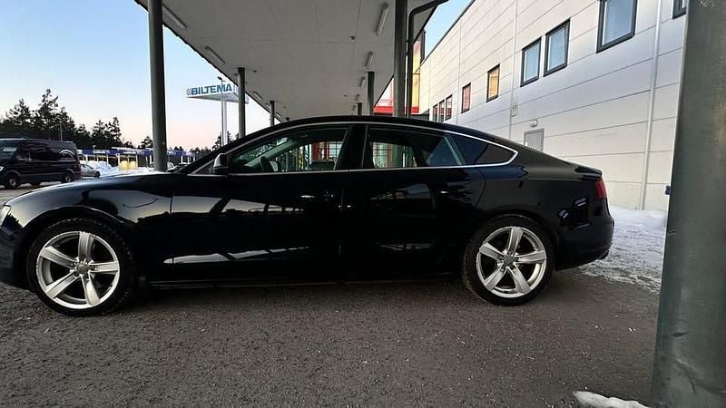 Begagnad Audi A5 Sportback Comfort 211 HK (155 kW) 2011 Svart Halvkombi