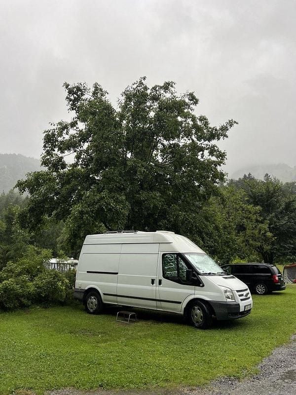Vit Begagnad 2013 Ford Transit Trend | 250 000 kr - Bild 1/4