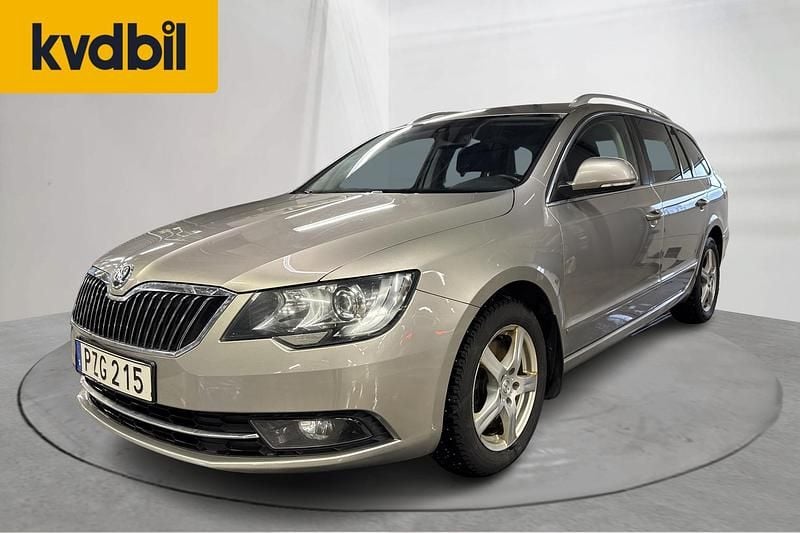 Begagnad Skoda Superb 140 HK (102 kW) 2015 Ljusbrun Kombi