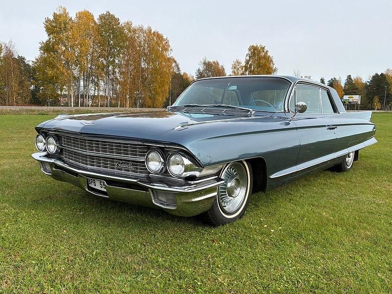 Begagnad Cadillac Coupé DeVille 330 HK (242 kW) 1962 Ljusblå Sportkupé