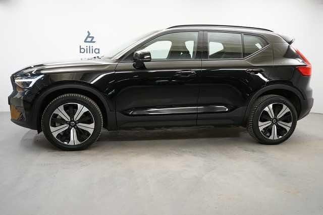 Begagnad Volvo XC40 Single Motor 175 kW (238 HK) 2023 Svart SUV