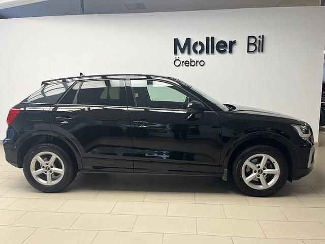 Begagnad Audi Q2 Design 150 HK (110 kW) 2023 Brilliantsvart SUV