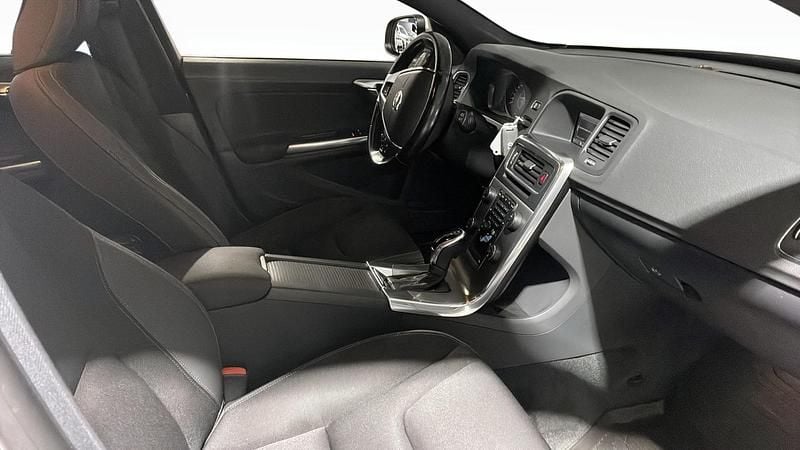 Begagnad Volvo V60 163 HK (119 kW) 2013 Vit Kombi