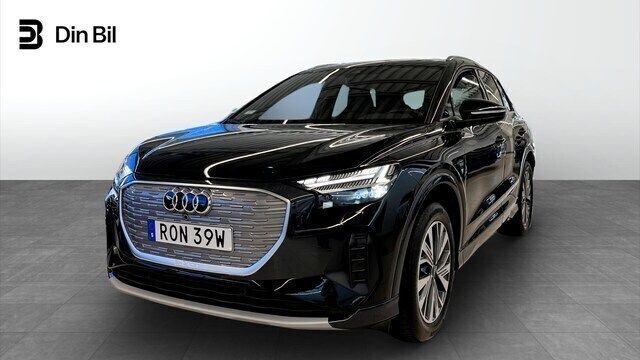 Mytsvart metallic Begagnad 2024 Audi Q4 e-tron Advanced Plus SUV | 499 000 kr (Marknadspris) - Bild 1/4