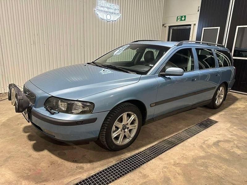 Blå Begagnad 2004 Volvo V70 Business Edition Kombi | 22 900 kr (Bra pris) - Bild 1/4