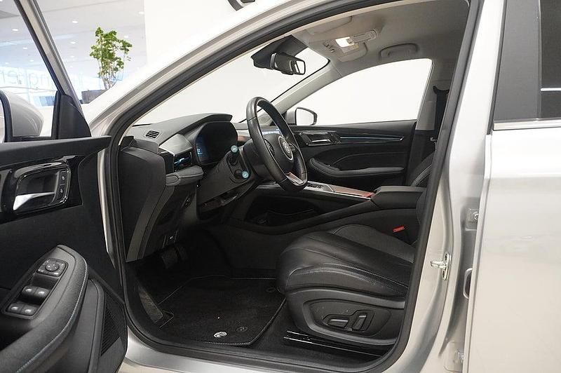 Begagnad MG MG5 EV Luxury 114 kW (156 HK) 2022 Grå Kombi