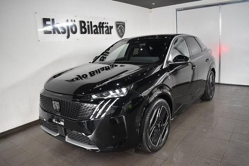 Svart (svart metallic) Ny 2025 Peugeot e-3008 SUV | 684 700 kr - Bild 1/4