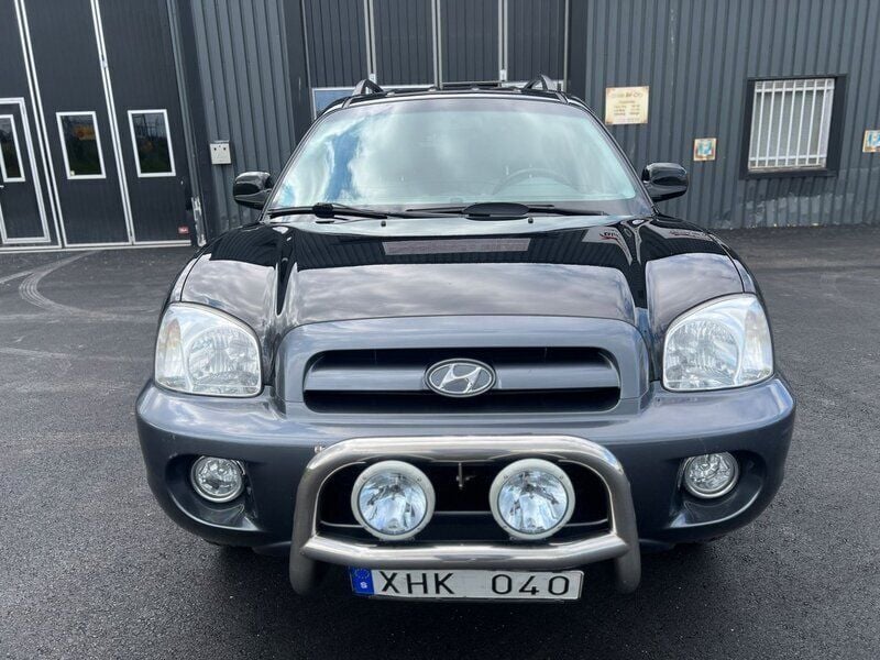 Flerfärgad Begagnad 2005 Hyundai Santa Fe SUV | 29 500 kr (Marknadspris) - Bild 1/4