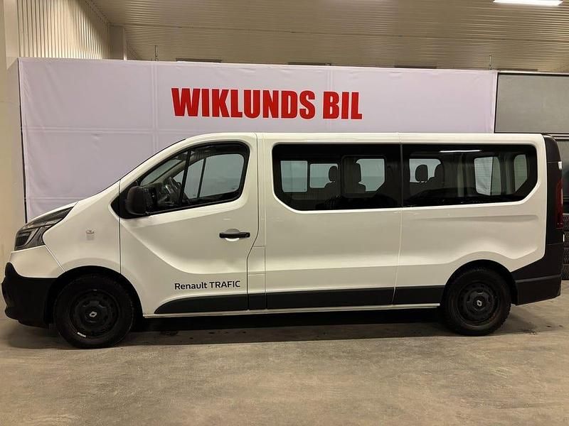 Begagnad Renault Trafic 146 HK (107 kW) 2020 Vit Minibuss