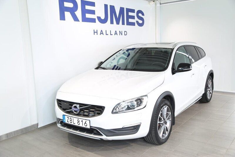Vit Begagnad 2017 Volvo V60 CC Standard Kombi | 214 500 kr (Lite dyr) - Bild 1/4