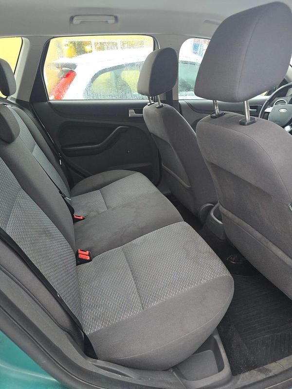 Begagnad Ford Focus 125 HK (91 kW) 2007 Kombi