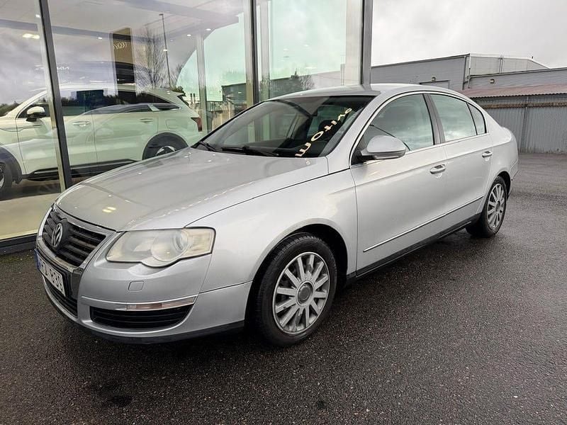Begagnad 2006 VW Passat Sedan | 22 900 kr (Bra pris) - Bild 1/4