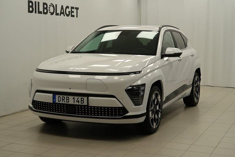 Vit Begagnad 2023 Hyundai Kona Advanced SUV | 547 400 kr (Marknadspris) - Bild 1/4