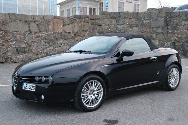 Svart Begagnad 2008 Alfa Romeo Spider Cab | 114 900 kr - Bild 1/4