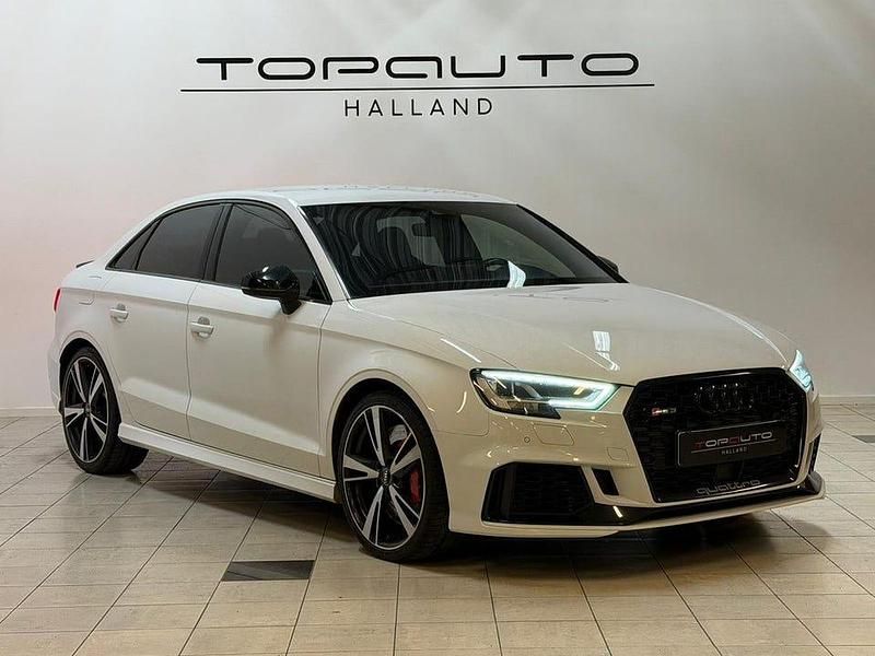 Begagnad Audi RS3 400 HK (294 kW) 2018 Vit Sedan