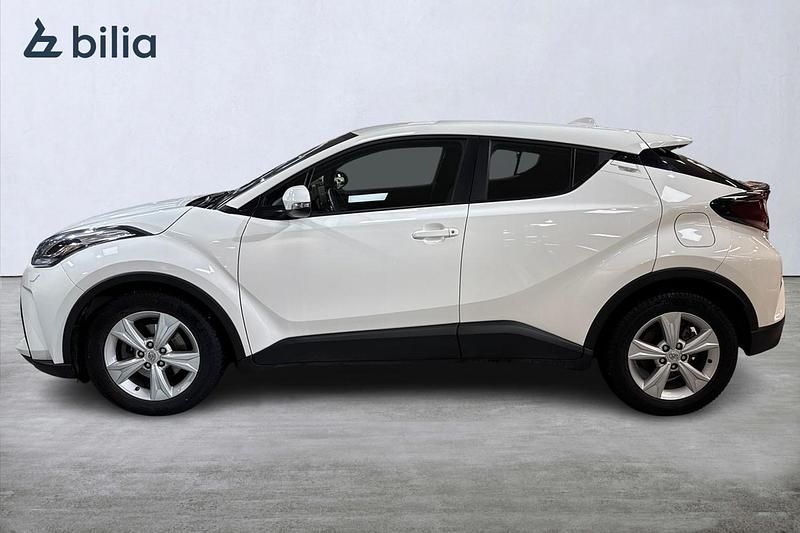 Begagnad Toyota C-HR Active 124 HK (91 kW) 2022 Vit SUV
