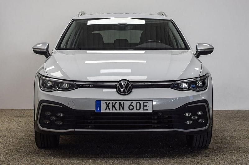 Begagnad VW Golf VIII 190 HK (139 kW) 2022 Vit Kombi