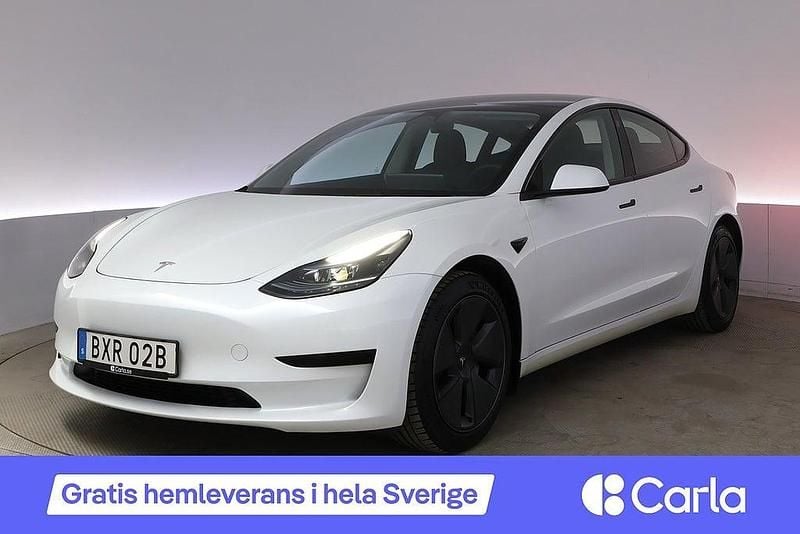 Begagnad Tesla Model 3 Standard Range Plus 235 kW (320 HK) 2023 Vit Sedan