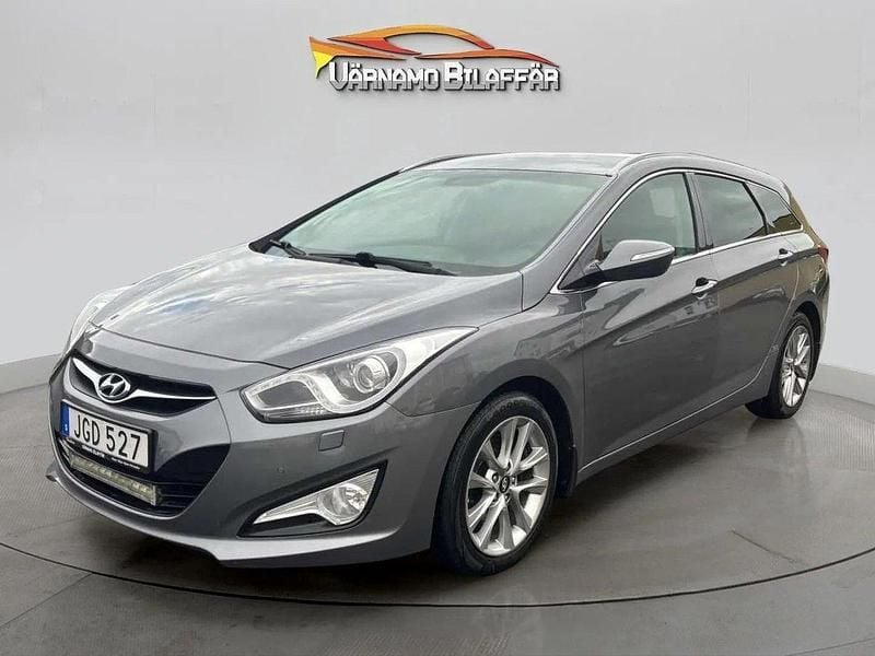 Silver Begagnad 2014 Hyundai i40 Kombi | 99 900 kr (Marknadspris) - Bild 1/4