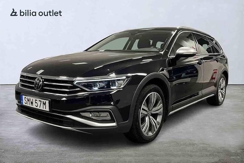 Svart Begagnad 2022 VW Passat Alltrack Kombi | 249 900 kr (Marknadspris) - Bild 1/1