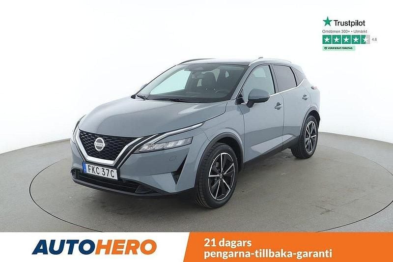 Ljusgrå Begagnad 2022 Nissan Qashqai SUV | 263 000 kr (Marknadspris) - Bild 1/4