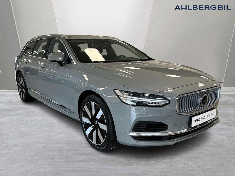 Grå Begagnad 2023 Volvo V90 Ultimate Kombi | 469 500 kr (Marknadspris) - Bild 1/3