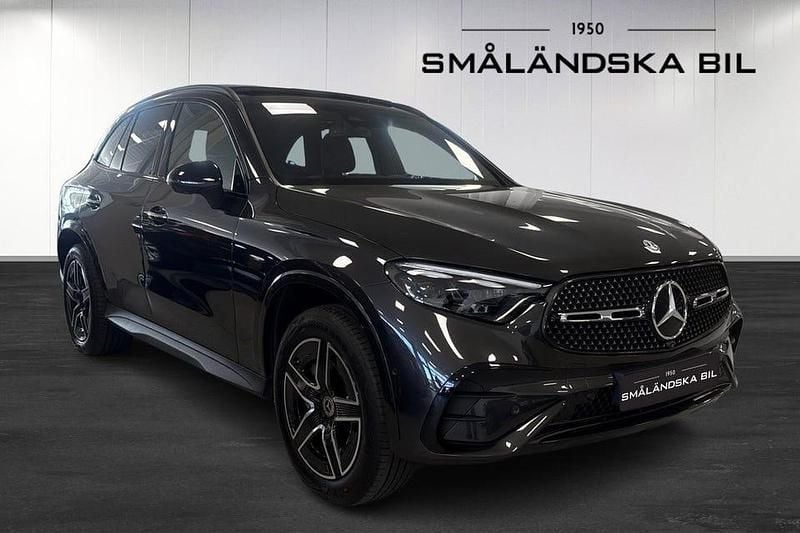Begagnad Mercedes GLC300 AMG line 313 HK (230 kW) 2023 Grå