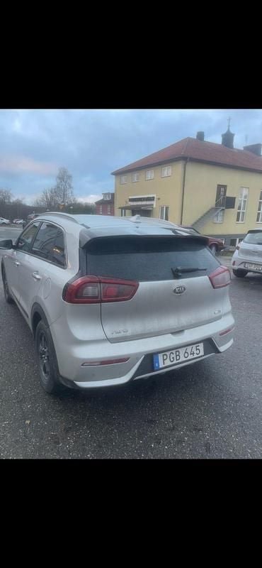 Begagnad 2017 Kia Niro SUV | 129 900 kr (Bra pris) - Bild 1/4