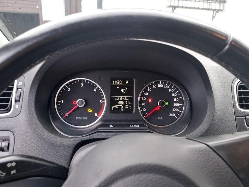 Begagnad VW Polo 90 HK (66 kW) 2010 Halvkombi