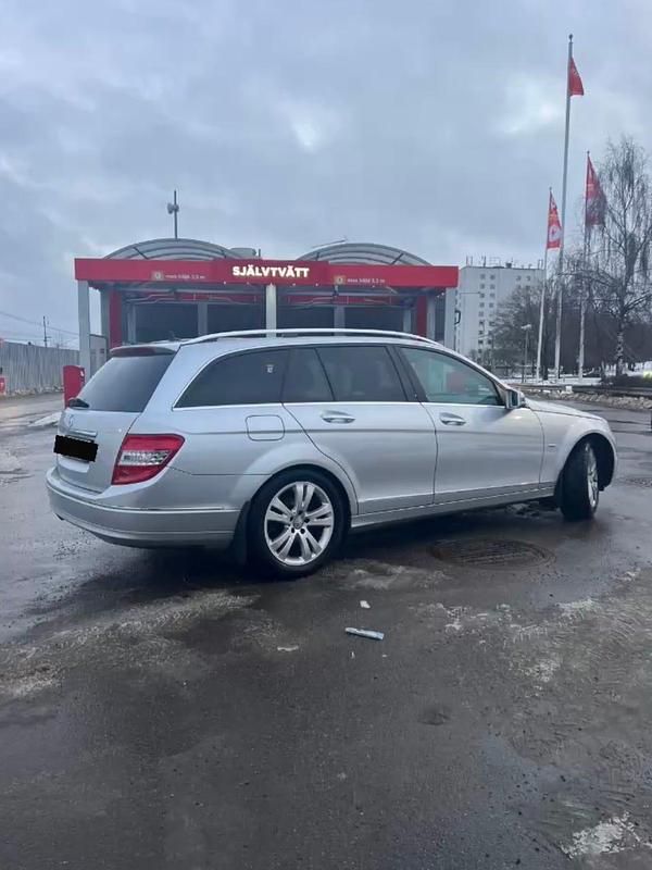 Begagnad Mercedes C180 156 HK (114 kW) 2011
