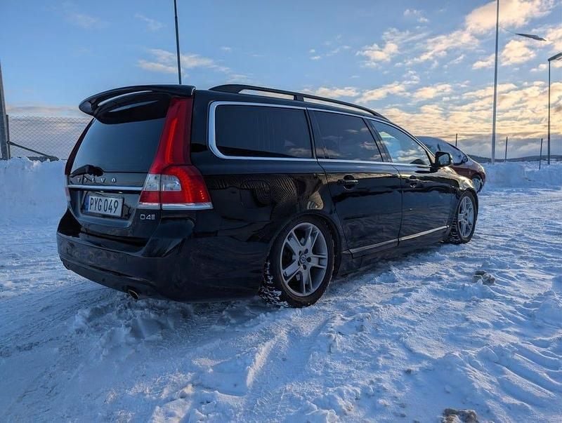 Begagnad Volvo V70 Momentum 181 HK (133 kW) 2016 Svart Kombi