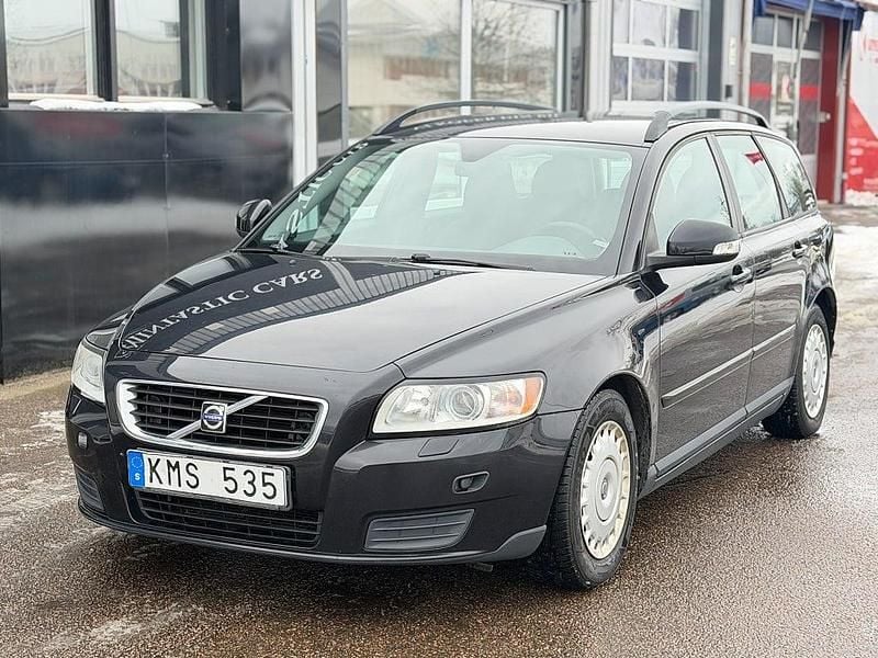 Begagnad Volvo V50 Kinetic 125 HK (91 kW) 2009 Svart Kombi